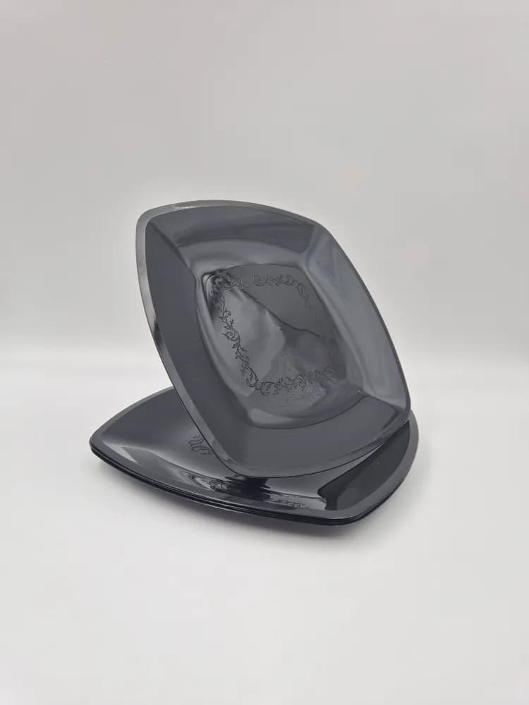 Тарелка пластиковая